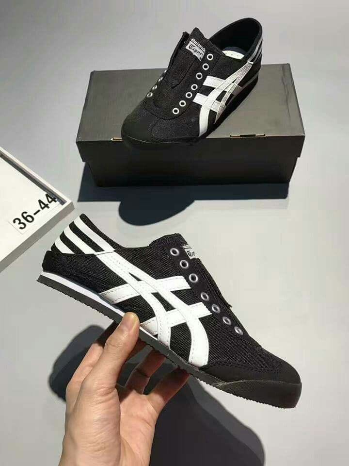 Onitsuka Tiger Slip On Paraty Black White